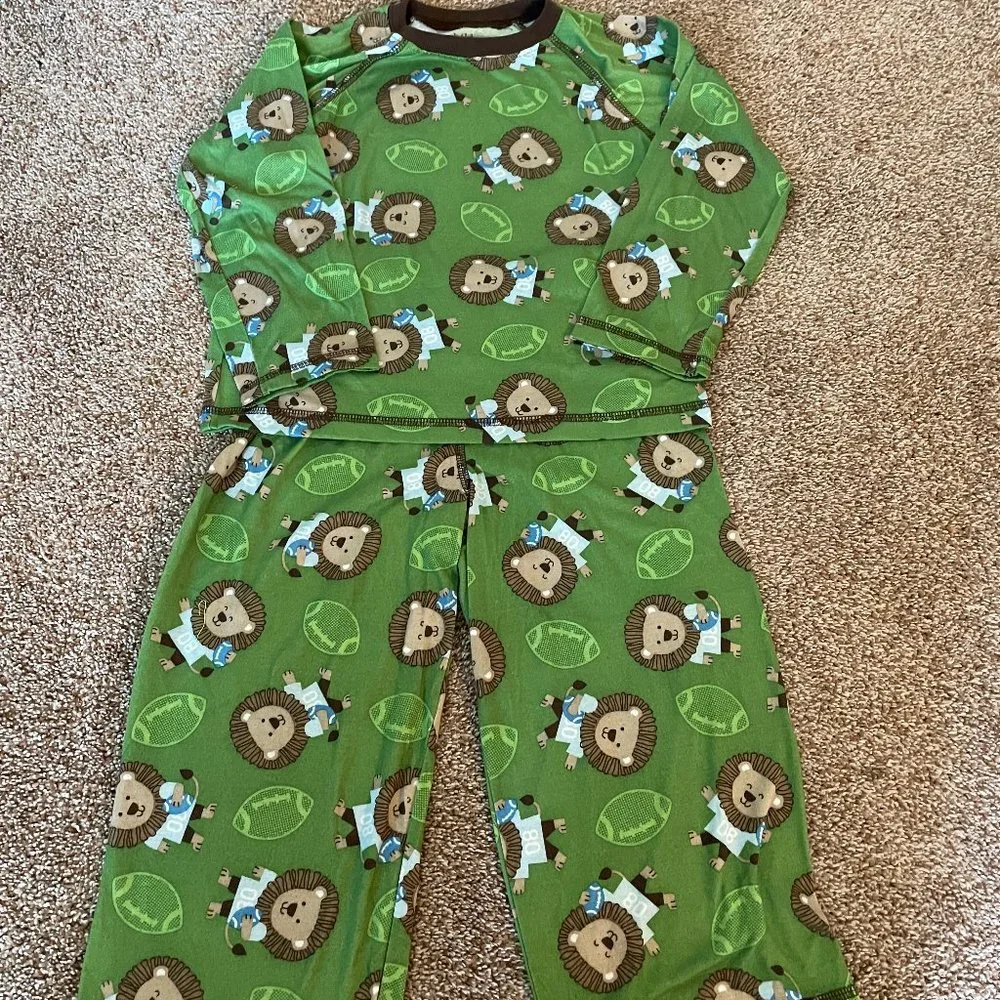 Child of Mine Carter's lion & football pj's 5T
